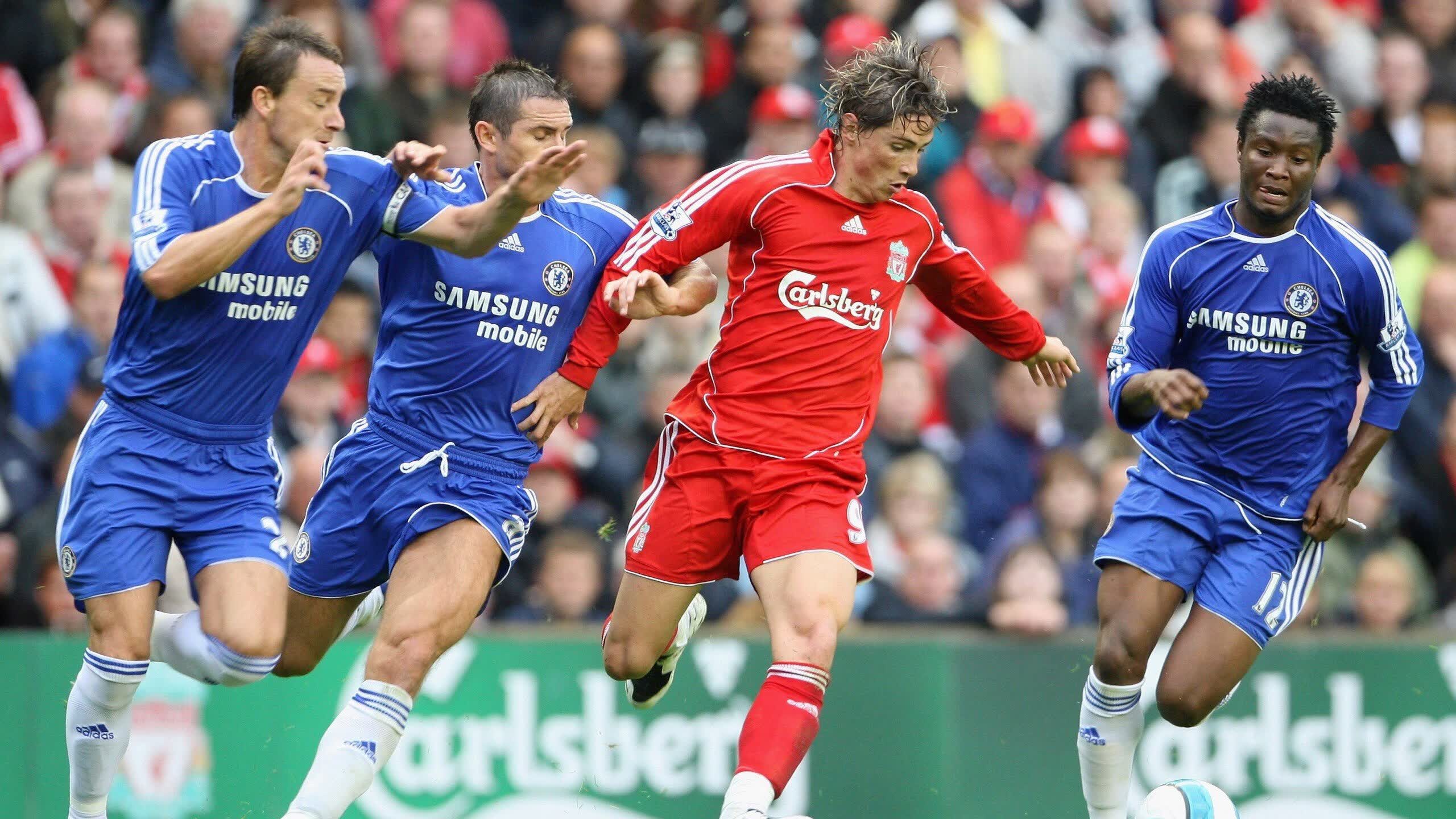 爱游戏中心-战术奏效！尤文图斯双翼齐飞压制曼联，整场红魔无力还手